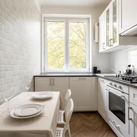 Golden Warsaw- 3 Separate - Location&nowy Swiat ורשה